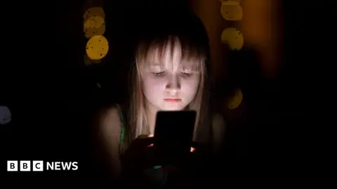 TikTok é investigado por falhar na proteção de crianças